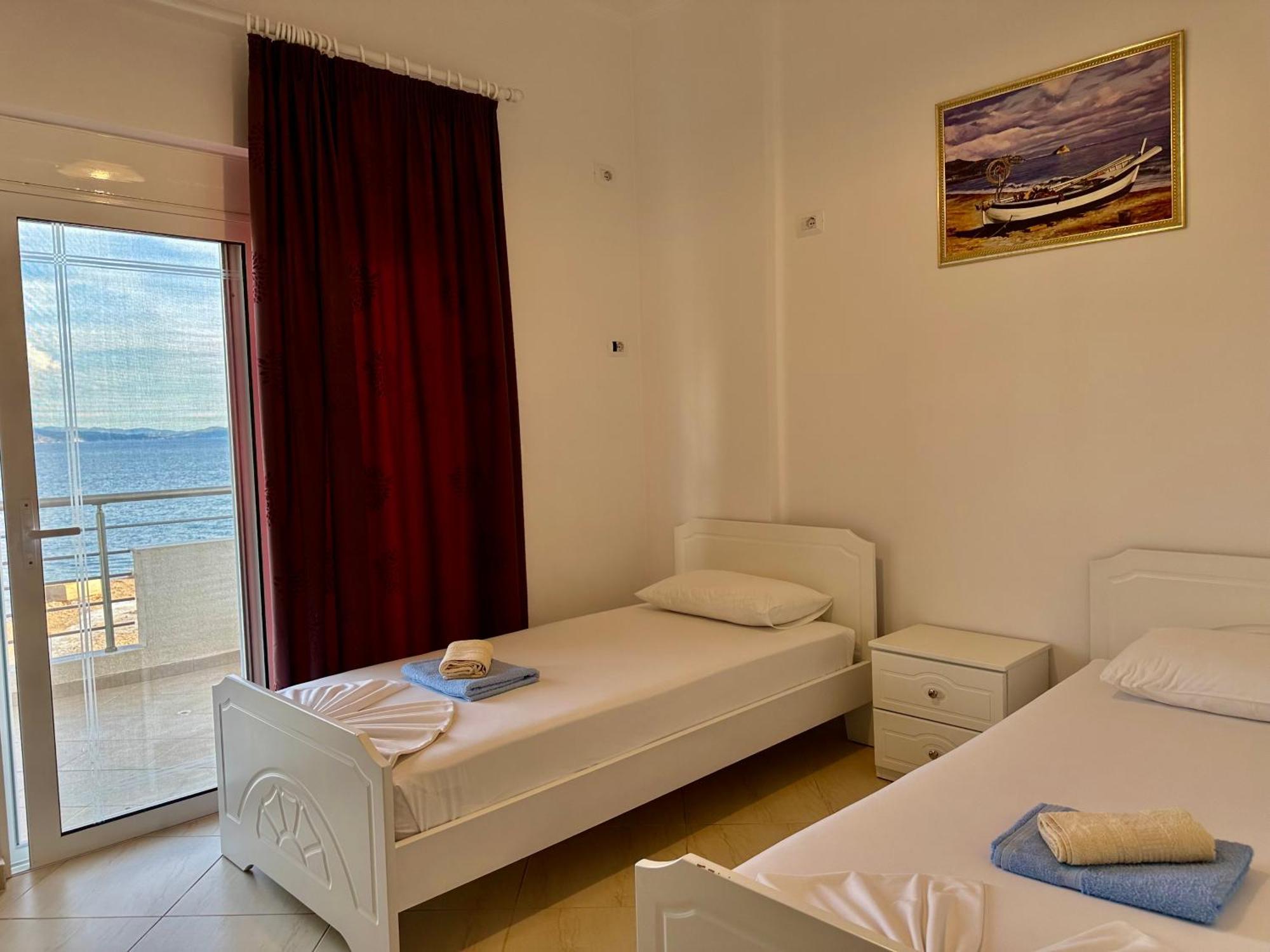 Aqua Apartments Seaview Sarandë Buitenkant foto