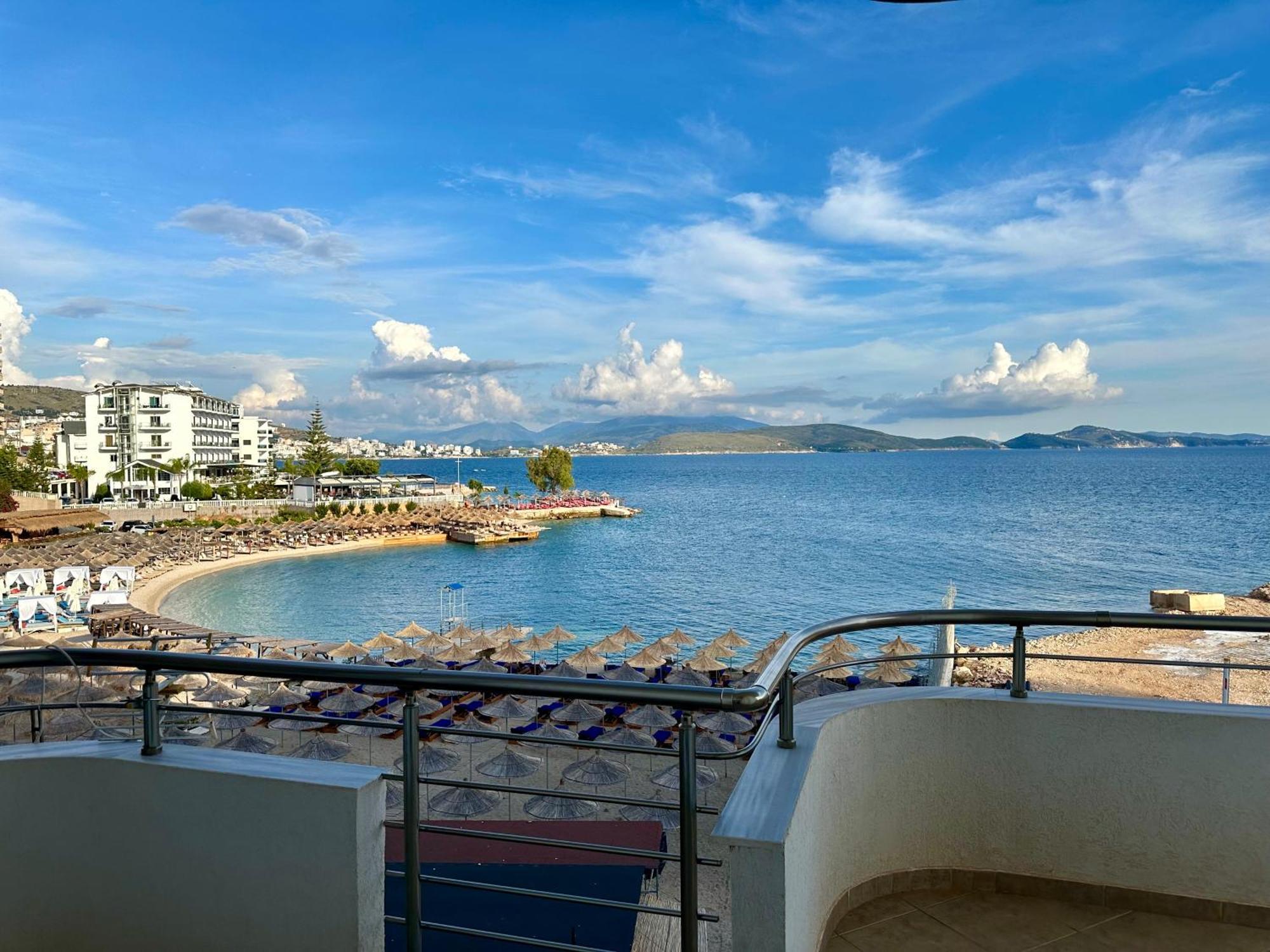 Aqua Apartments Seaview Sarandë Buitenkant foto