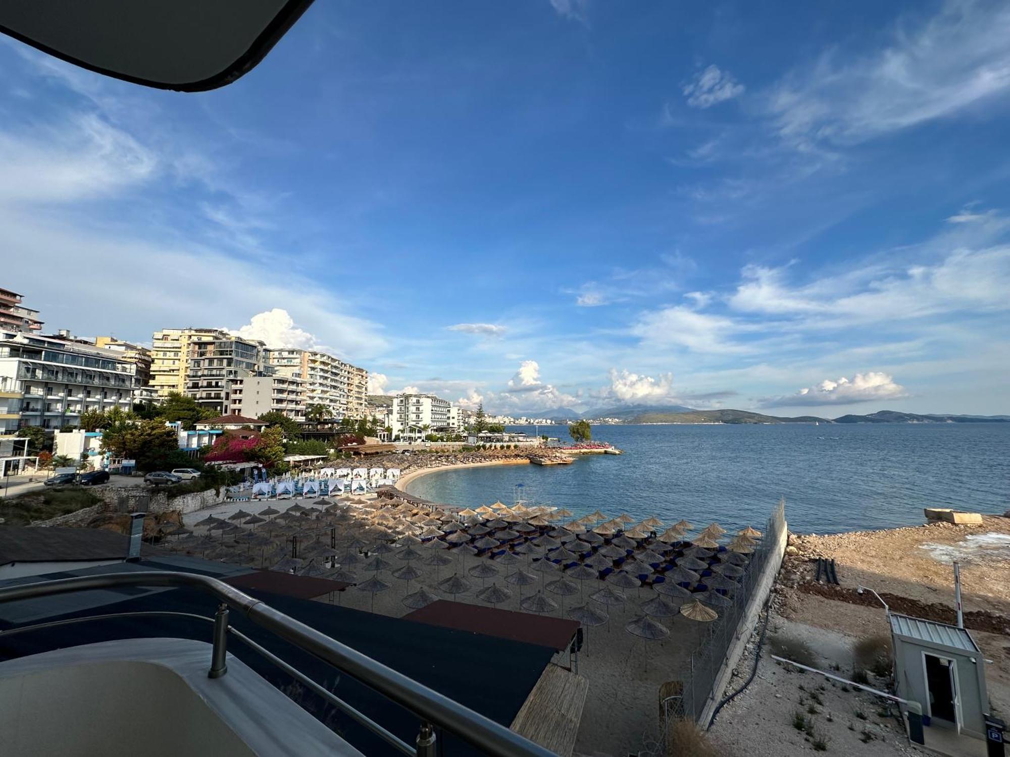 Aqua Apartments Seaview Sarandë Buitenkant foto