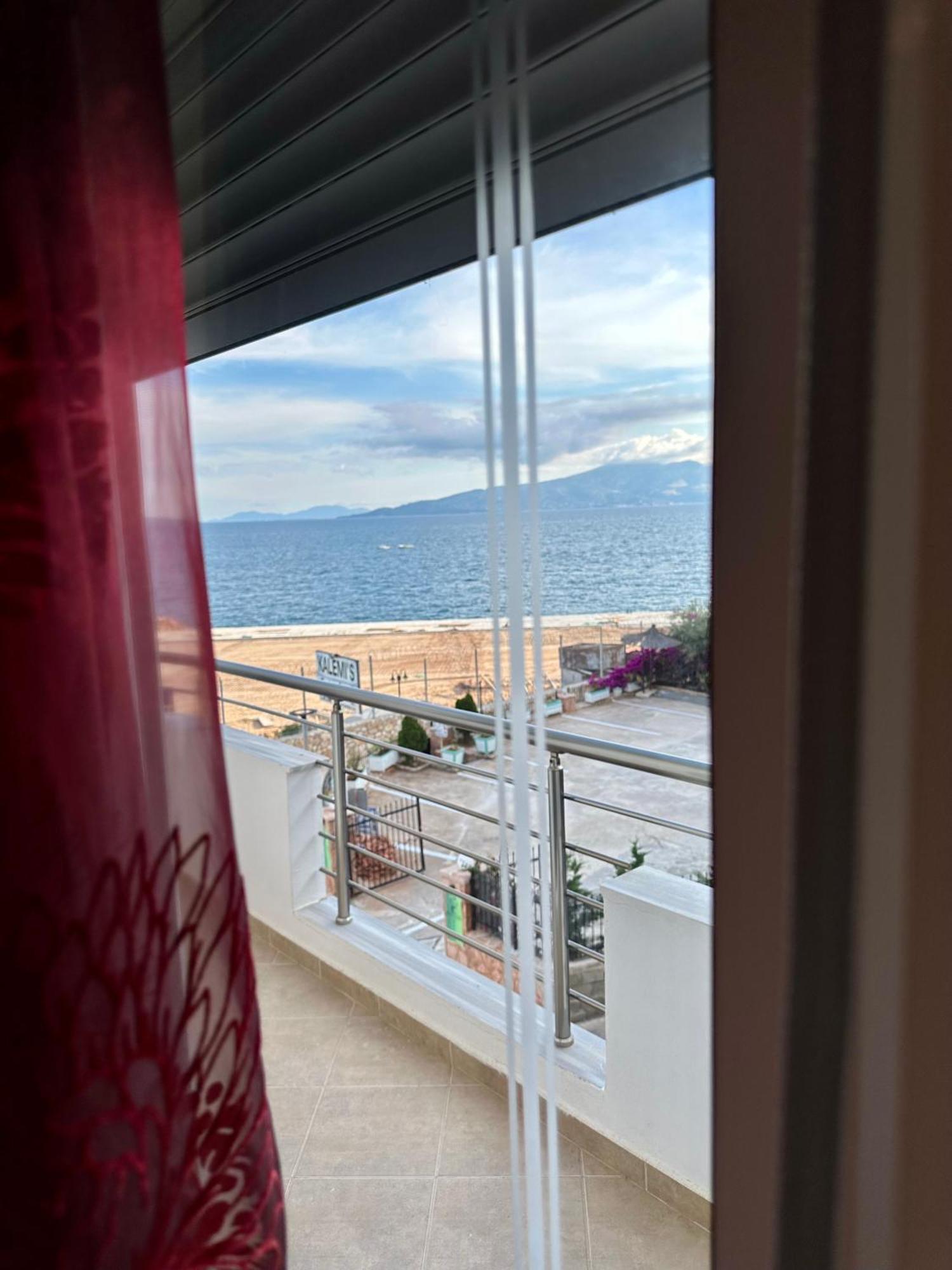Aqua Apartments Seaview Sarandë Buitenkant foto