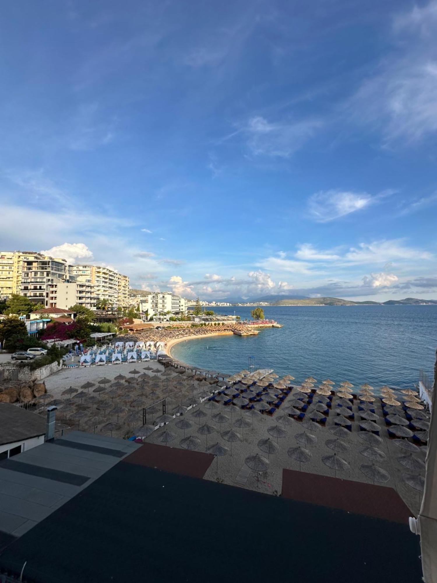 Aqua Apartments Seaview Sarandë Buitenkant foto