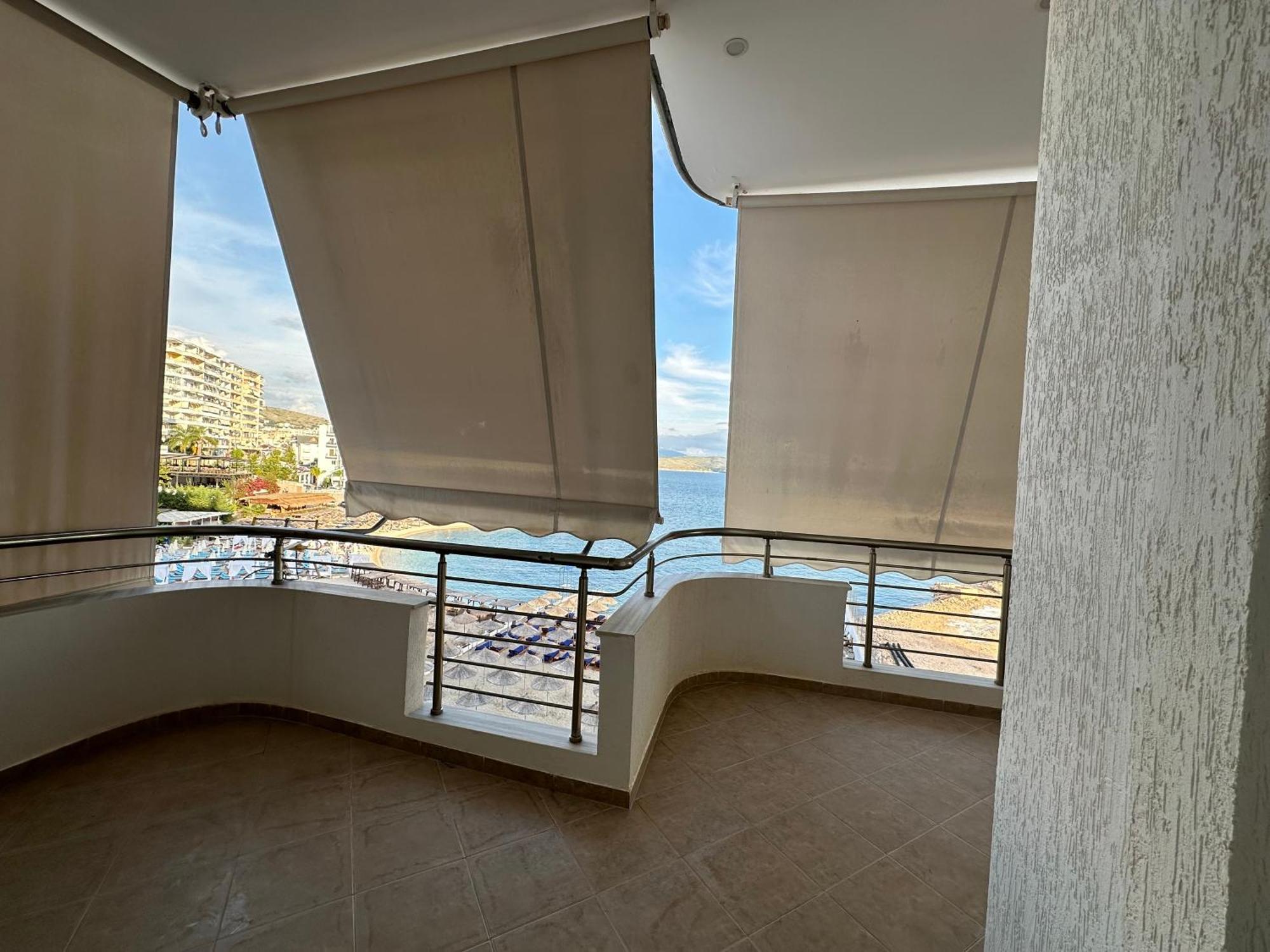 Aqua Apartments Seaview Sarandë Buitenkant foto
