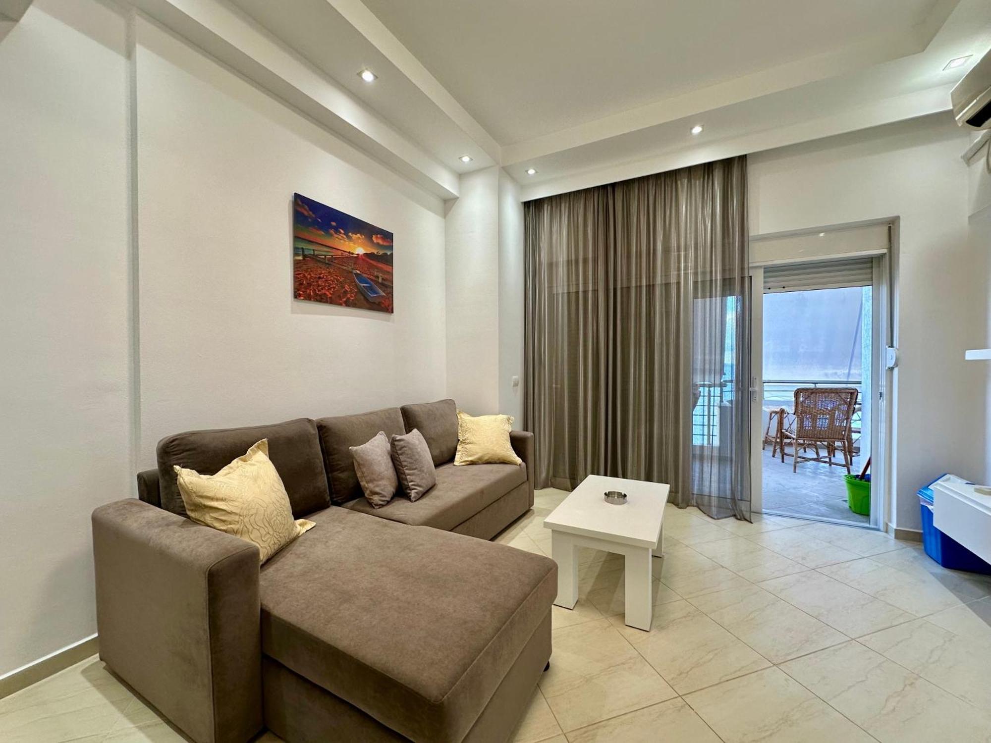 Aqua Apartments Seaview Sarandë Buitenkant foto