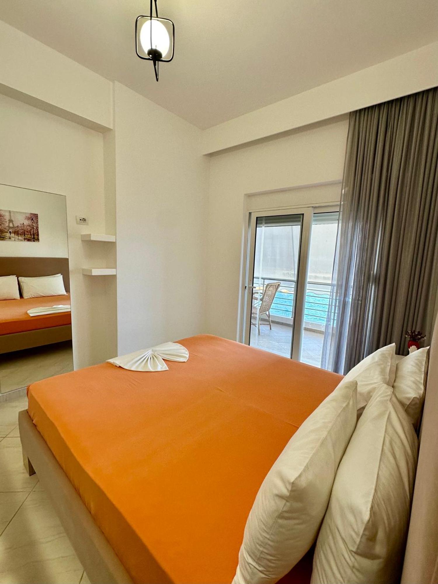 Aqua Apartments Seaview Sarandë Buitenkant foto