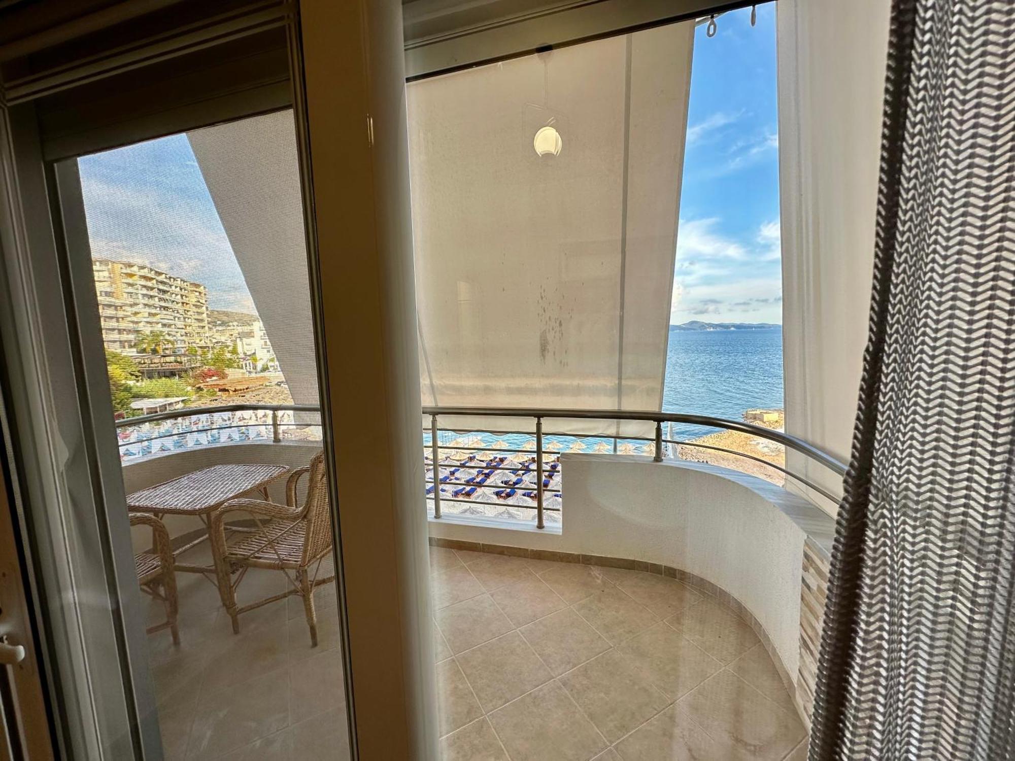 Aqua Apartments Seaview Sarandë Buitenkant foto