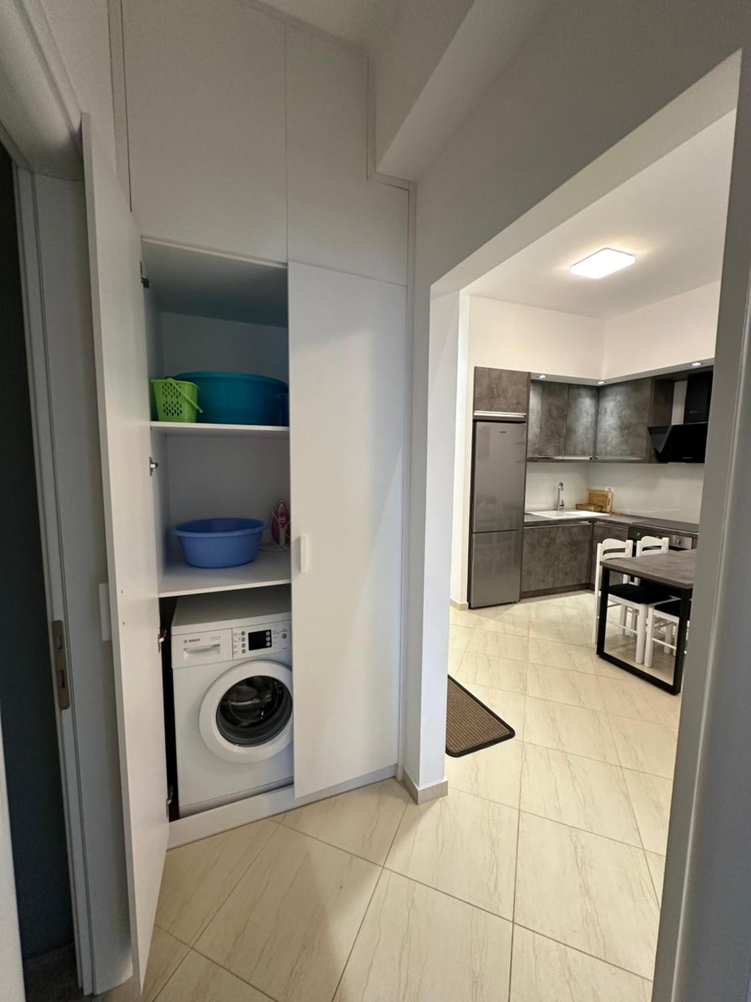 Aqua Apartments Seaview Sarandë Buitenkant foto