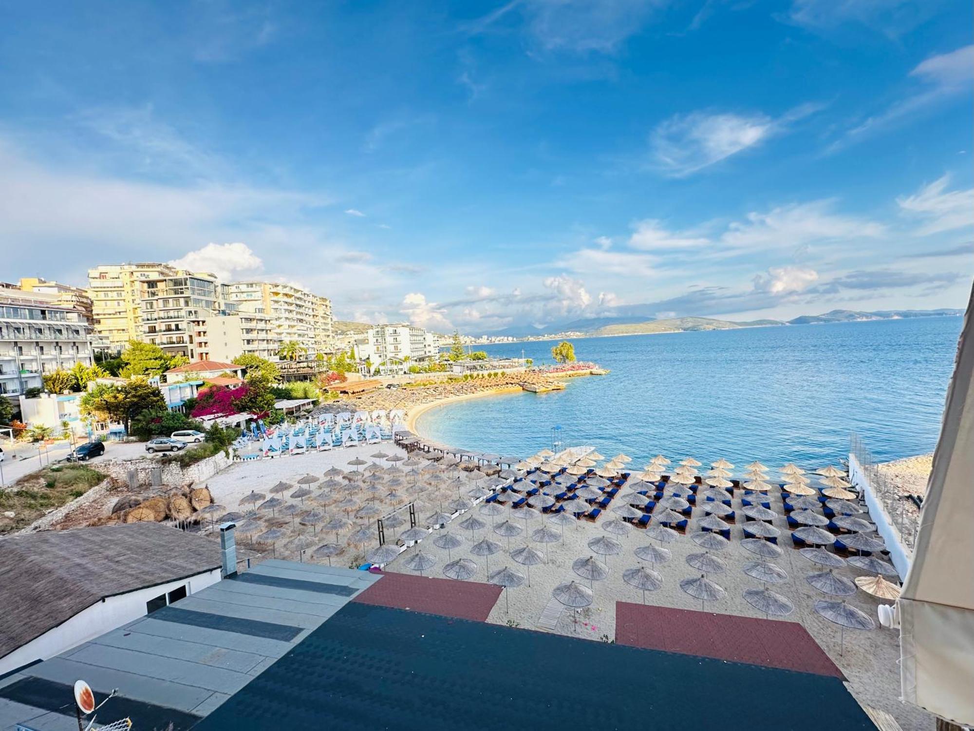 Aqua Apartments Seaview Sarandë Buitenkant foto