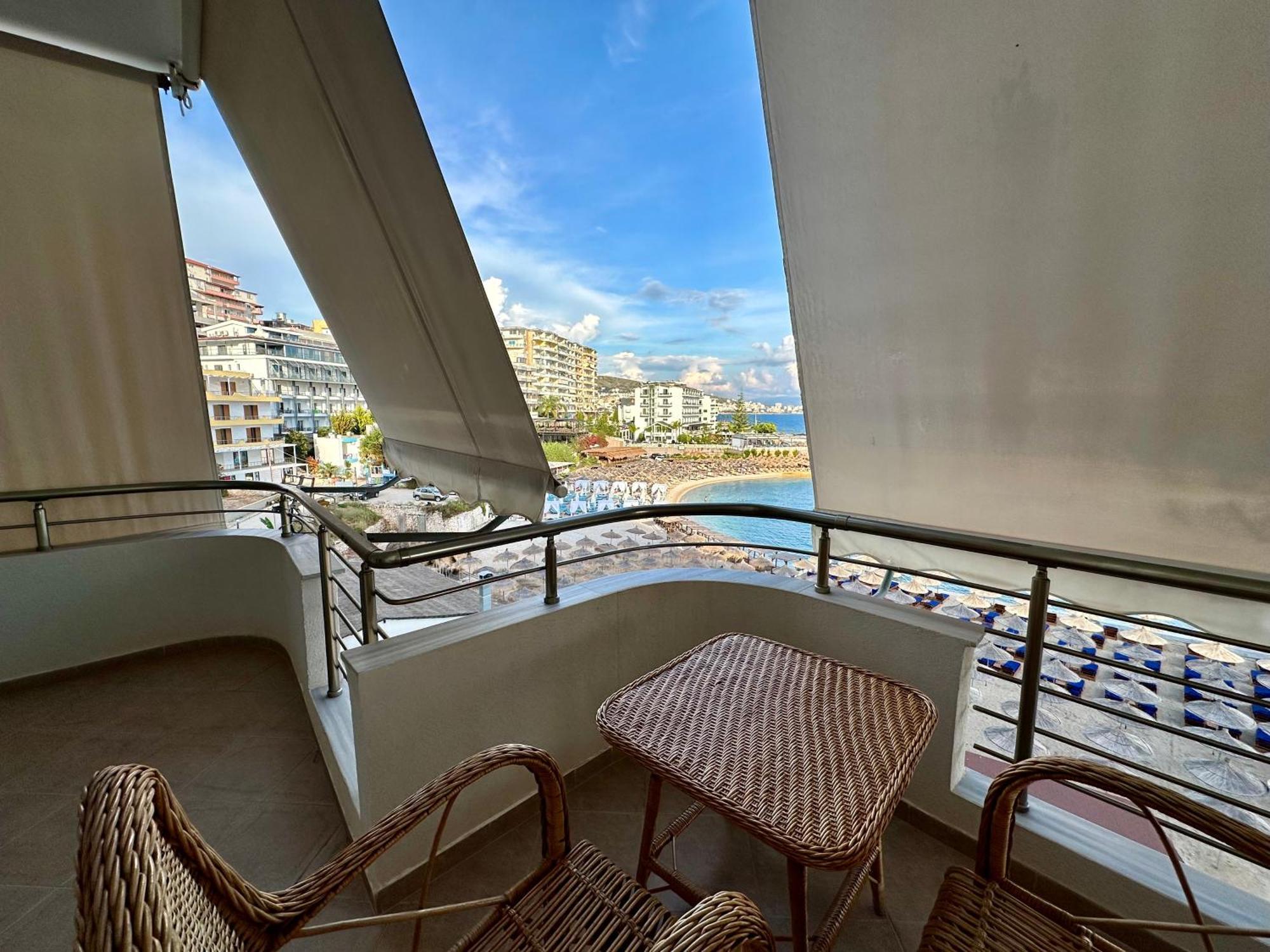 Aqua Apartments Seaview Sarandë Buitenkant foto