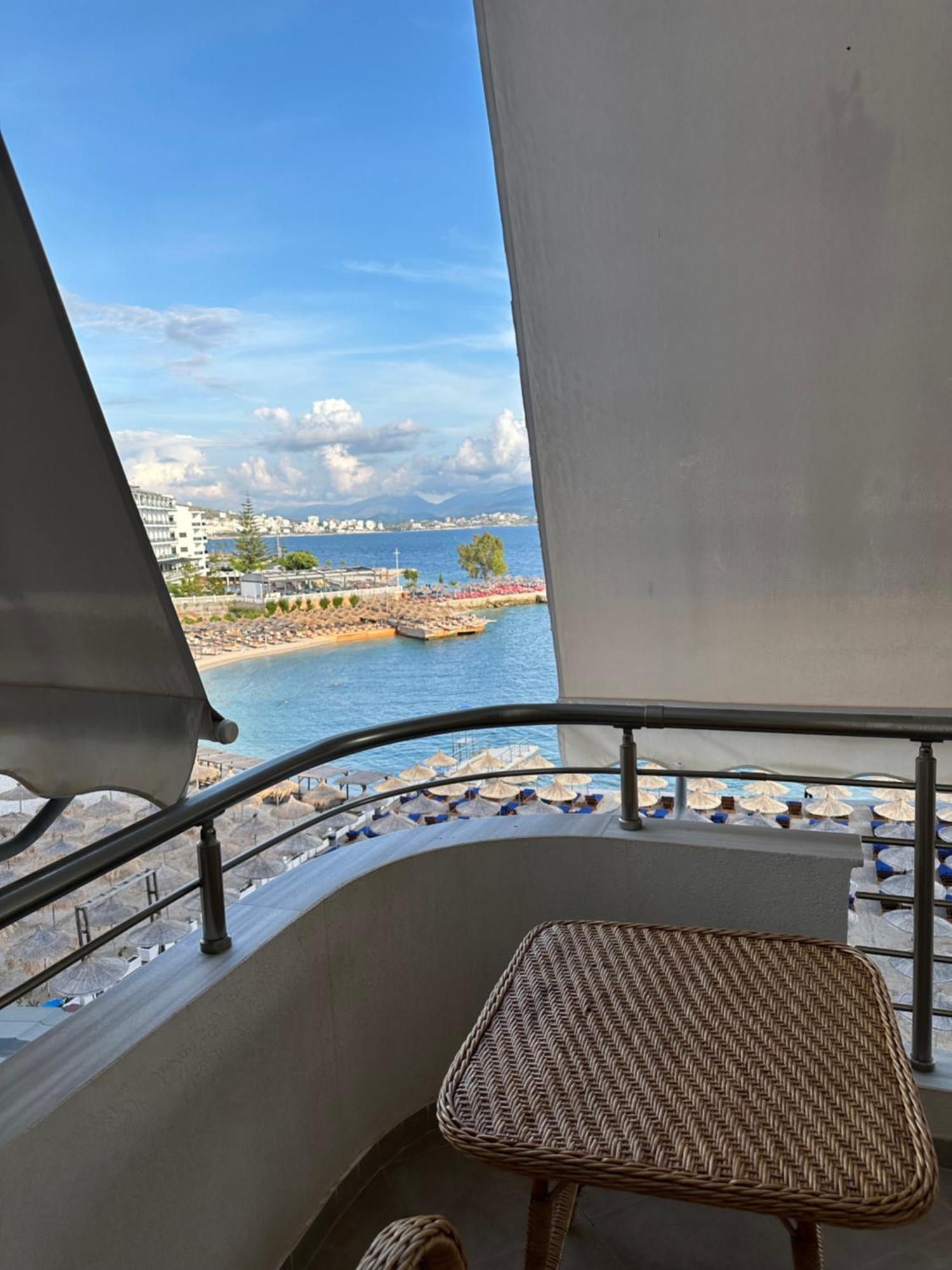Aqua Apartments Seaview Sarandë Buitenkant foto