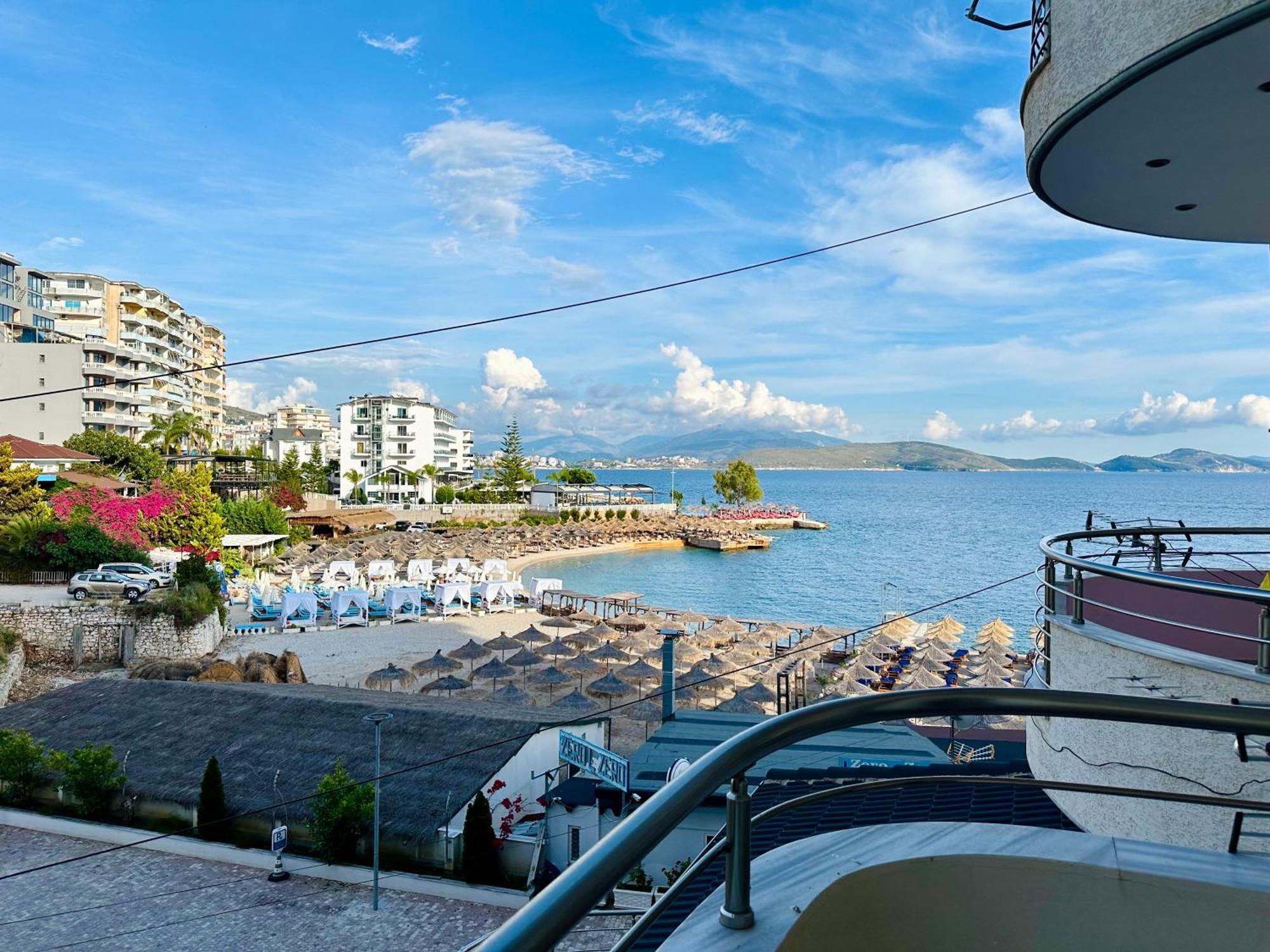 Aqua Apartments Seaview Sarandë Buitenkant foto